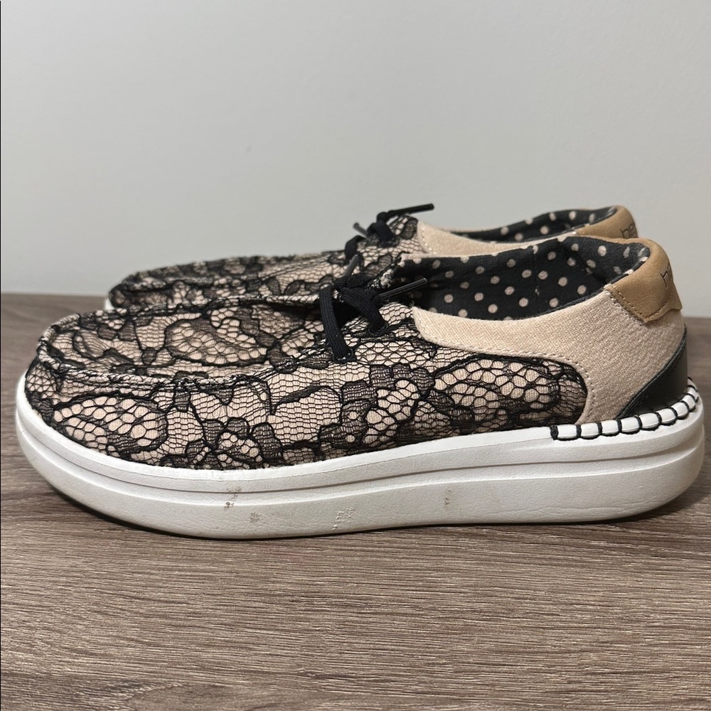 Hey Dude Women’s Wendy Slip On sneaker black lace - Picture 4 of 7
